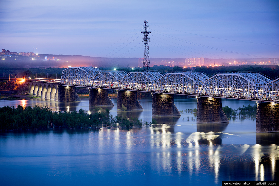 Новосибирск телефон видео. Комсомольский мост в Новосибирске. Новосибирск мост через Обь. ЖД мост Новосибирск. Второй Железнодорожный мост через Обь Новосибирск.
