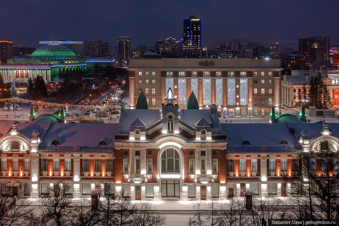 зимний новосибирск, с высоты, краеведческий музей, подсветка