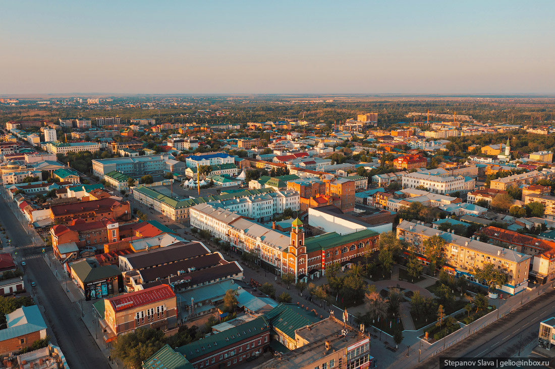 Оренбург с высоты — город на границе Европы и Азии 